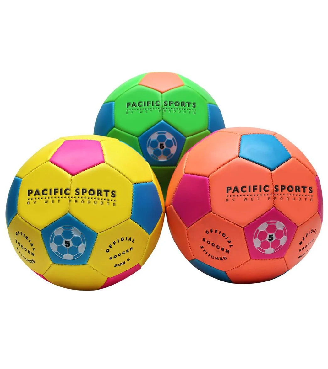 WET SPLASH SOCCER BALL