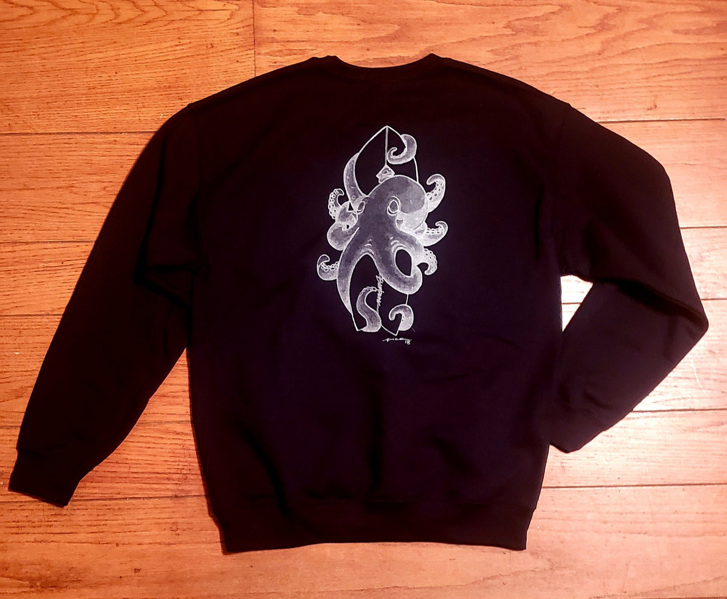 CREW NECK SWEATSHIRT